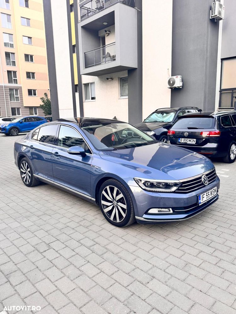 Volkswagen Passat - 1