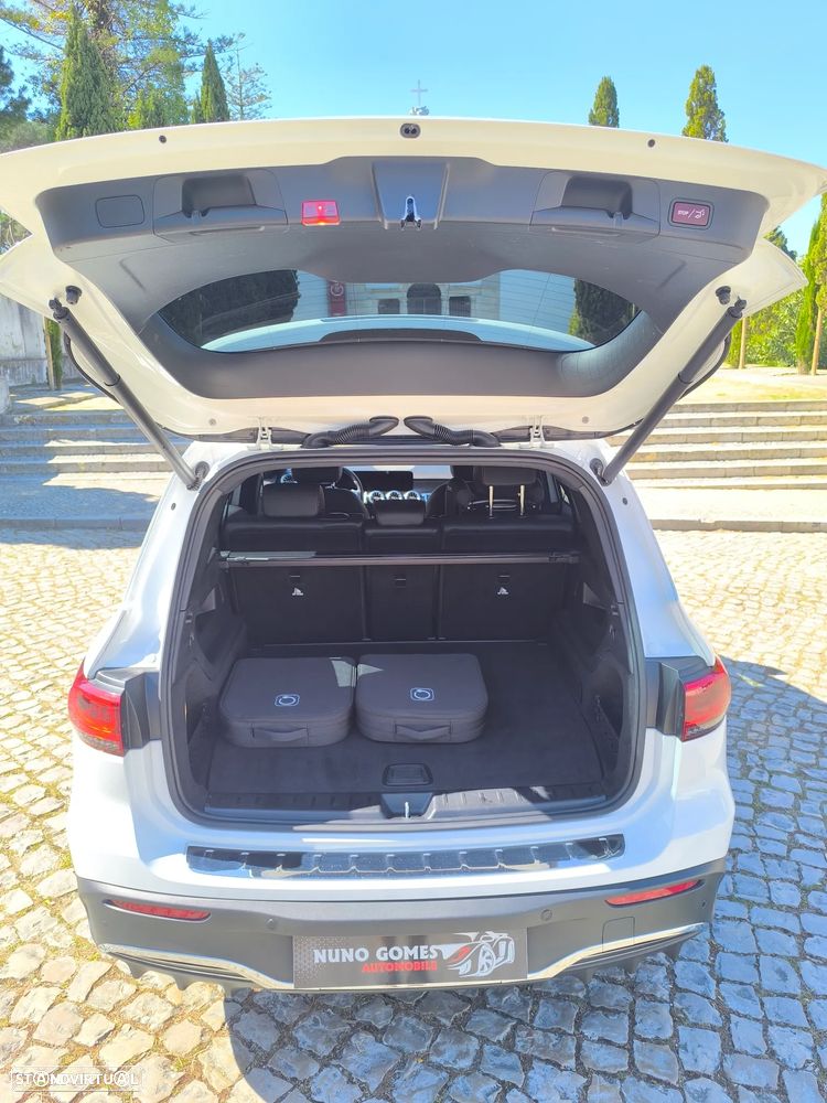Mercedes-Benz EQB 250+ AMG Line - 11