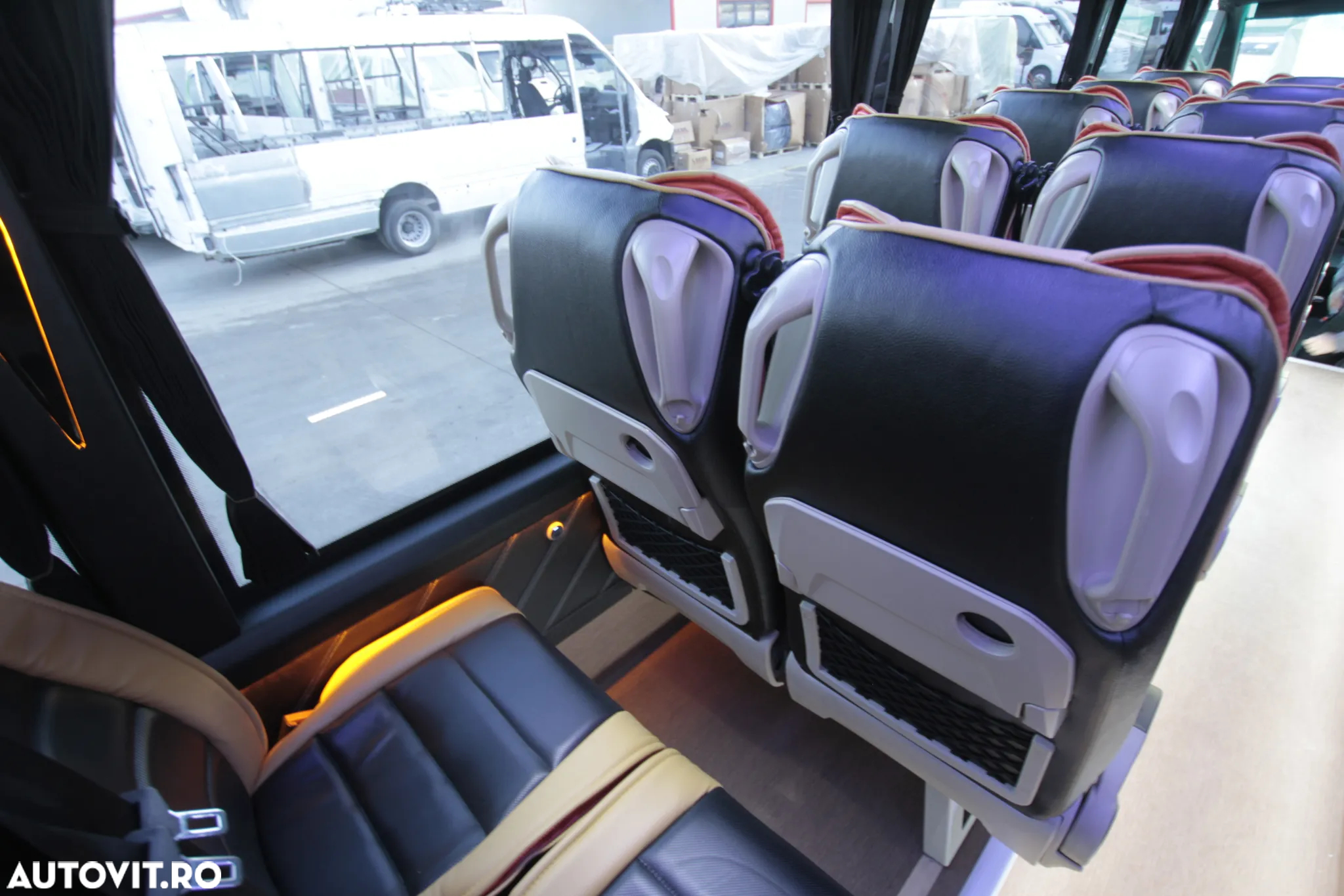 Mercedes-Benz Sprinter 719 29+1+1 locuri - 21