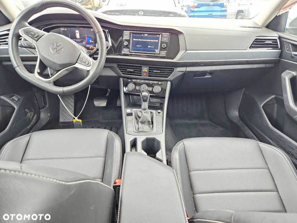 Volkswagen Jetta - 9