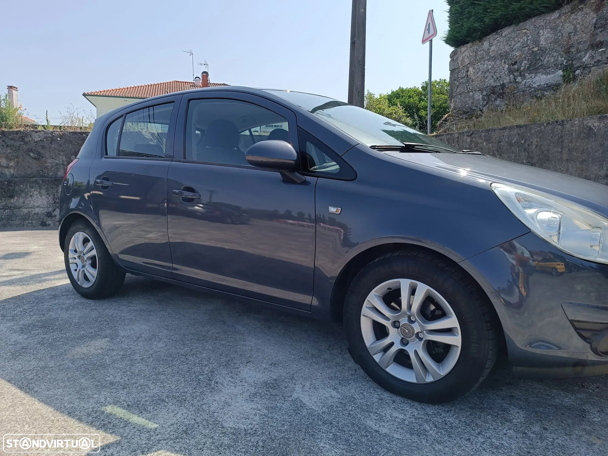 Opel Corsa 1.2 Enjoy Easytronic - 4