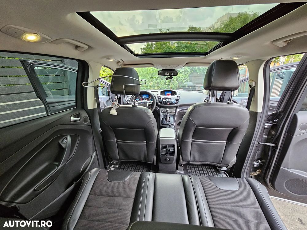 Ford Kuga 2.0 TDCi Powershift 4WD Titanium - 7
