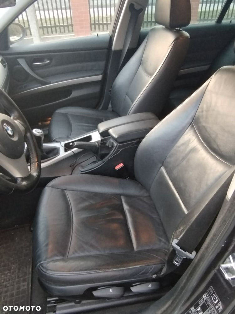 BMW Seria 3 320i - 9