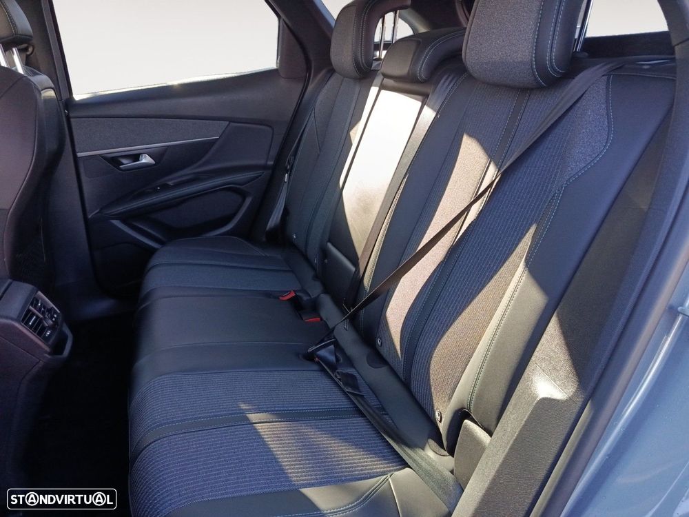 Peugeot 3008 1.5 BlueHDi Allure EAT8 - 13