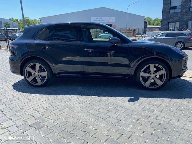 Porsche Cayenne E-Hybrid - 6