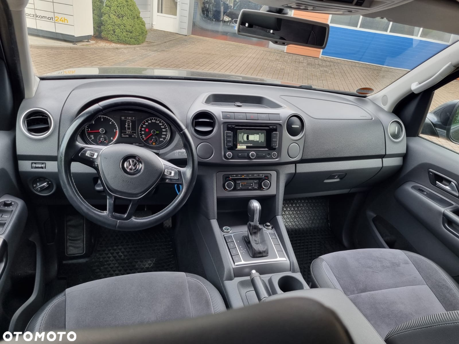 Volkswagen Amarok - 32