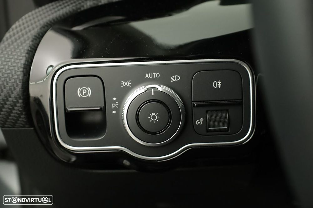 Mercedes-Benz A 200 Standard - 19