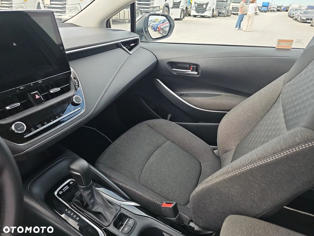 Toyota Corolla 1.8 Hybrid Comfort - 17
