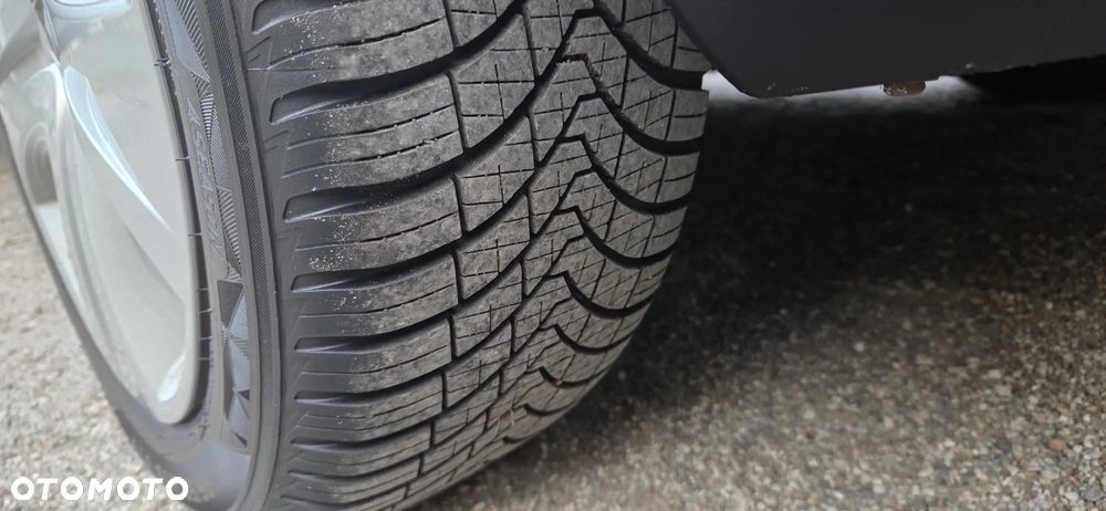 Renault Clio TCe 90 INTENS - 24