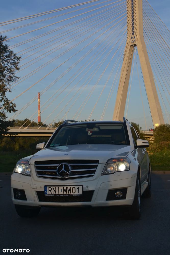 Mercedes-Benz GLK - 2