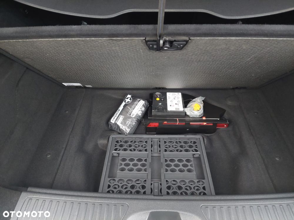 Mercedes-Benz Klasa B 180 (BlueEFFICIENCY) 7G-DCT - 17