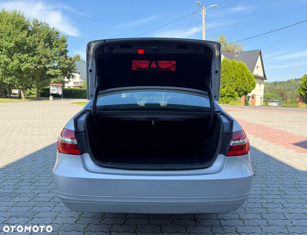 Mercedes-Benz Klasa E 220 BlueTEC 7G-TRONIC Elegance - 32