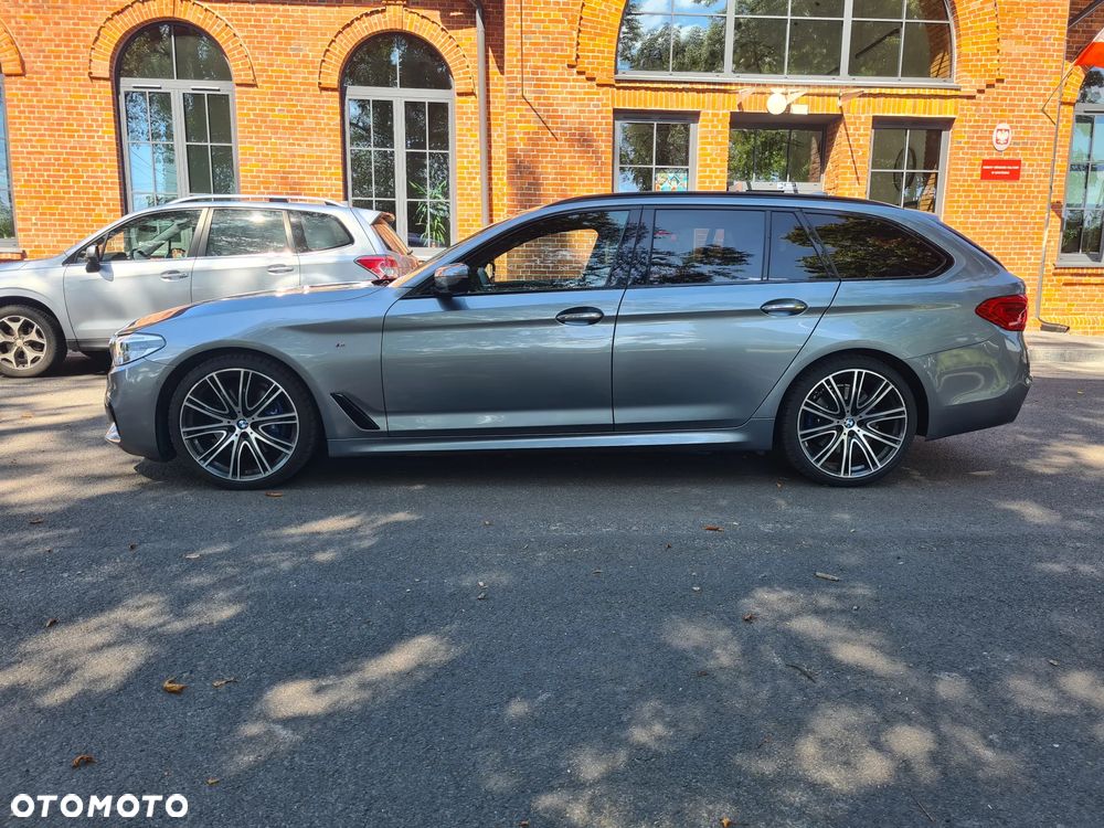 BMW Seria 5 530d Touring Sport Line - 4