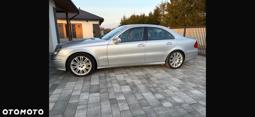 Mercedes-Benz Klasa E - 9