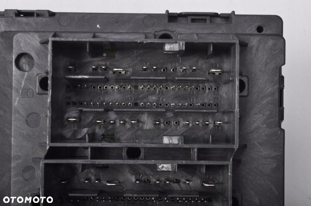 AUDI A4 B9 MODUŁ KOMFORTU 8W0907063BC - 4