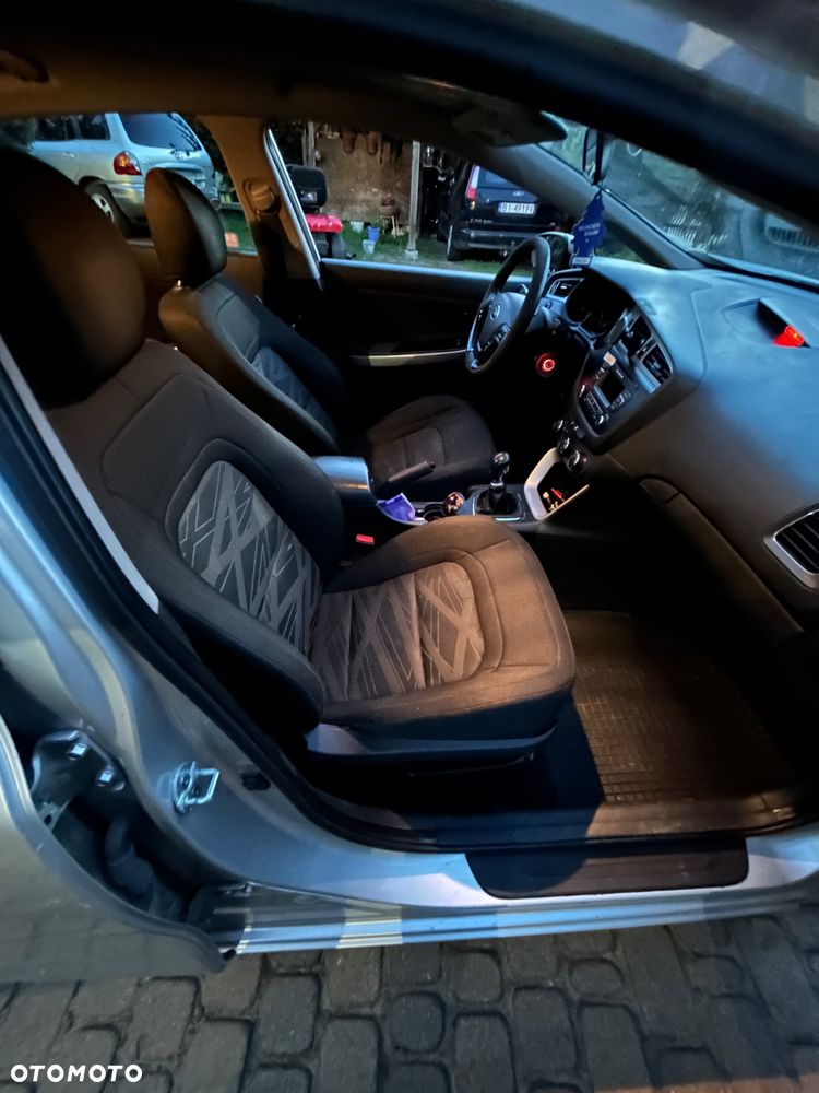 Kia Ceed 1.6 GDI S - 13