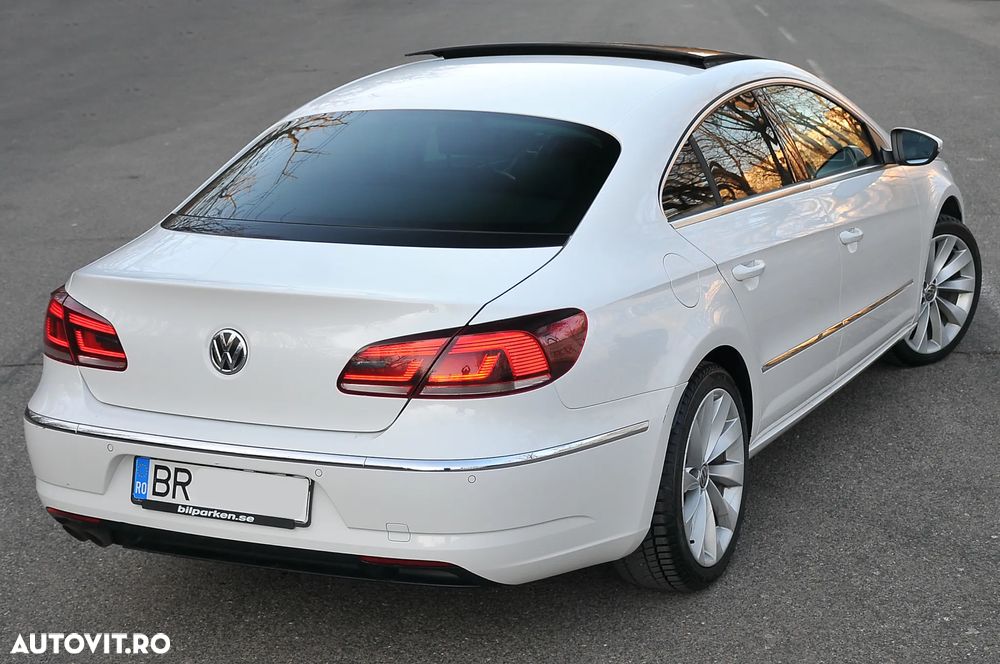 Volkswagen Passat CC - 11