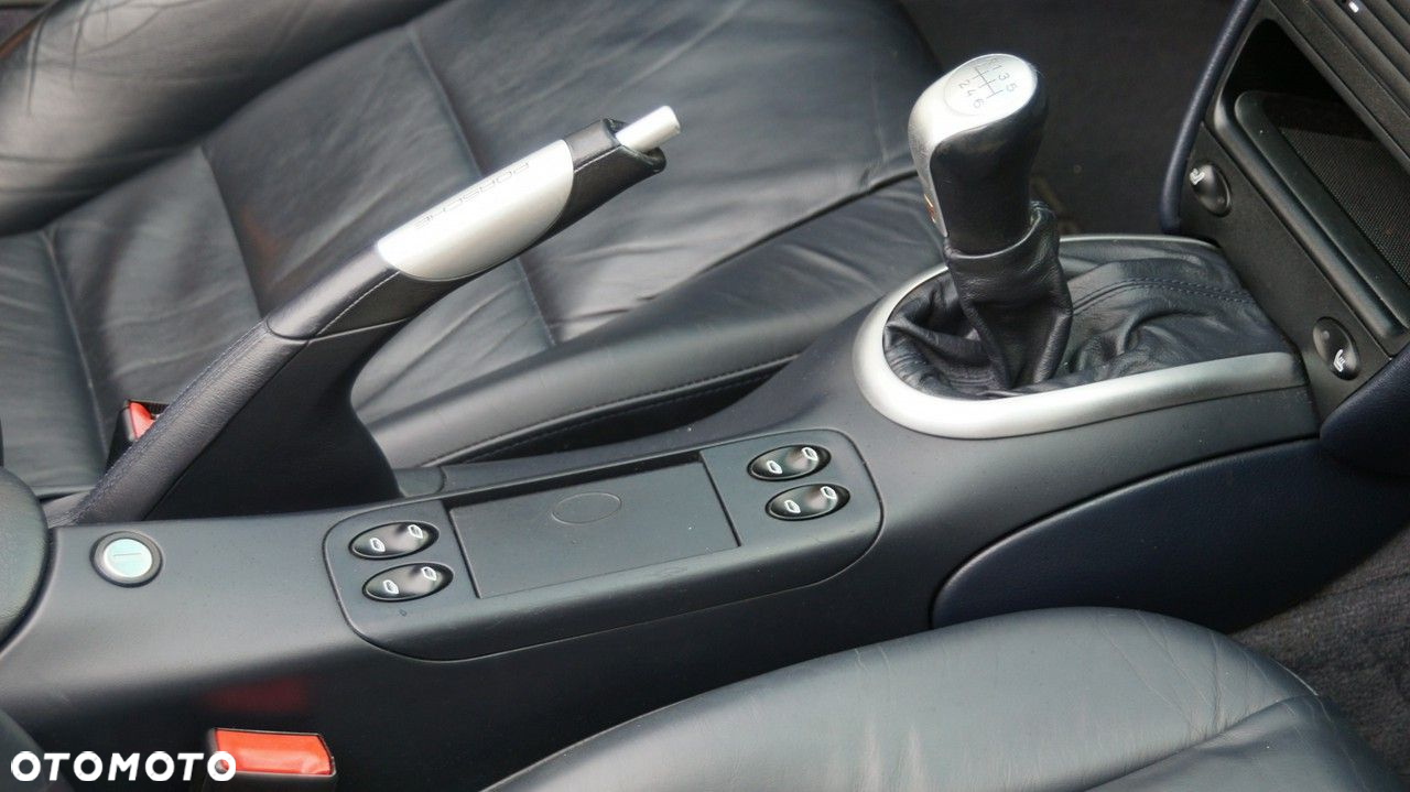 Porsche 911 - 22