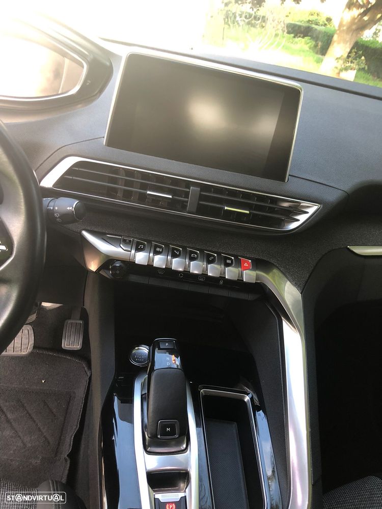 Peugeot 5008 BlueHDI 120 EAT6 Allure - 16