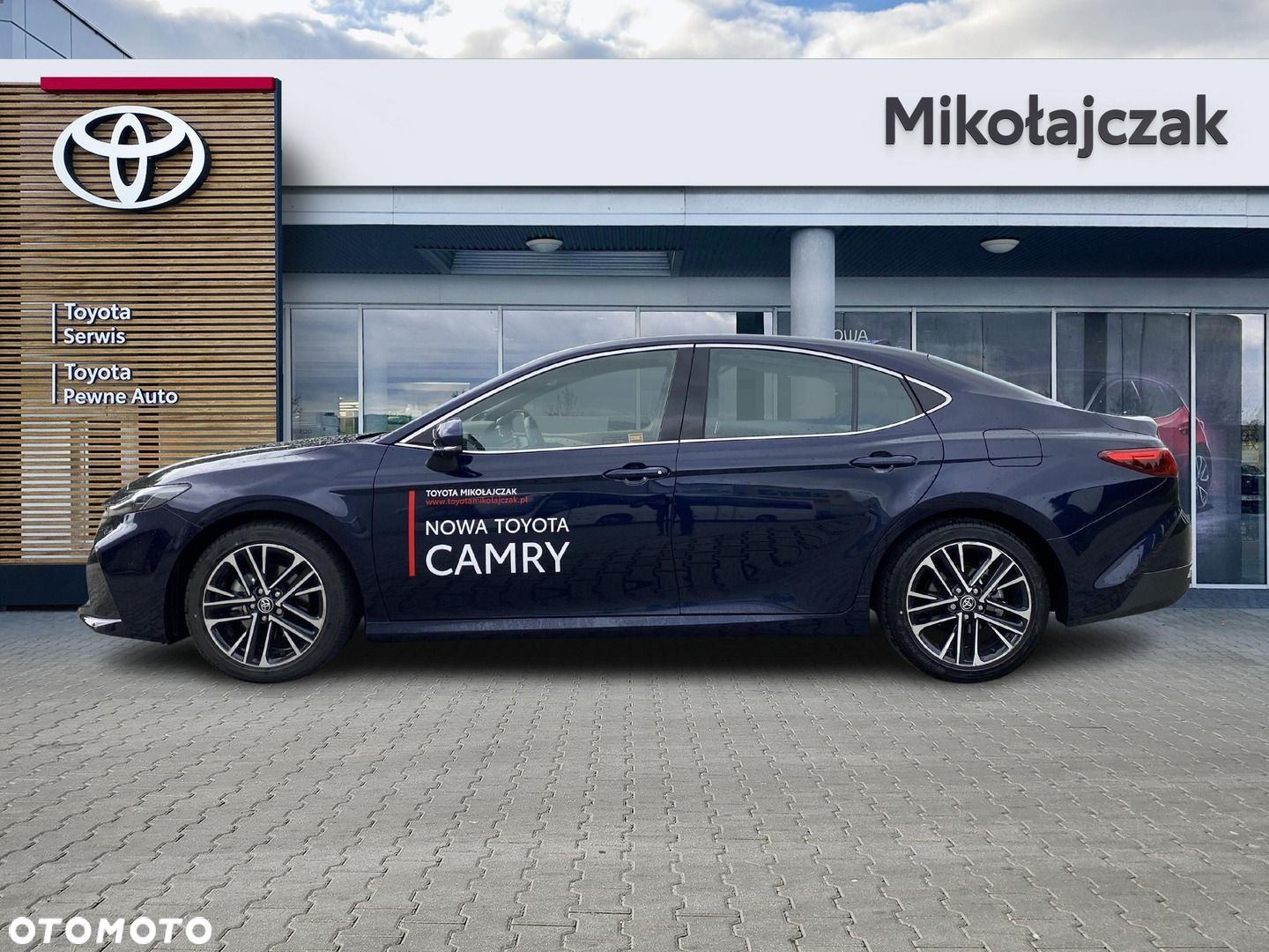 Toyota Camry - 8