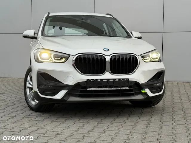 BMW X1 xDrive25e Business Edition - 4