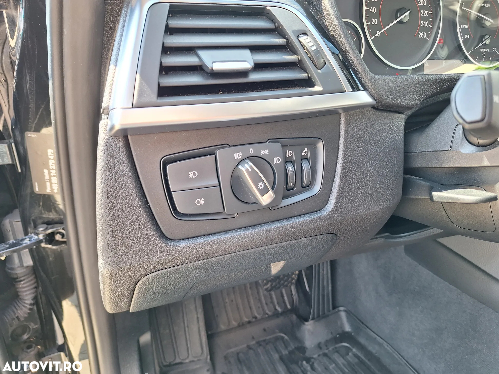 BMW Seria 3 320d Aut. Sport Line - 13