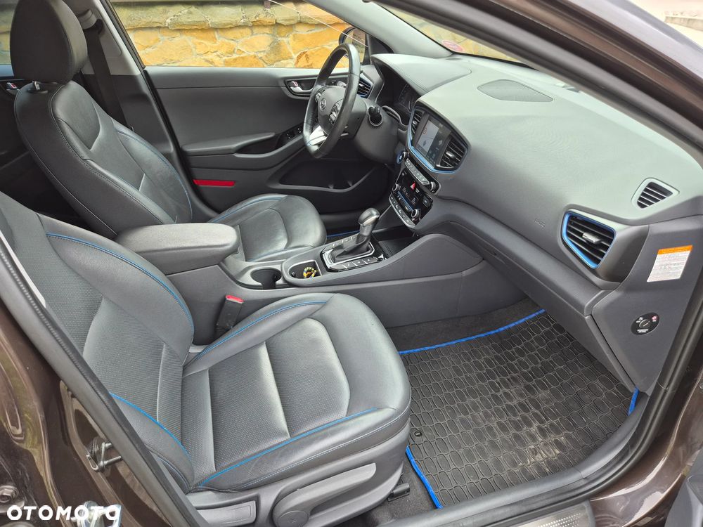 Hyundai IONIQ 1.6 GDI Premium - 24