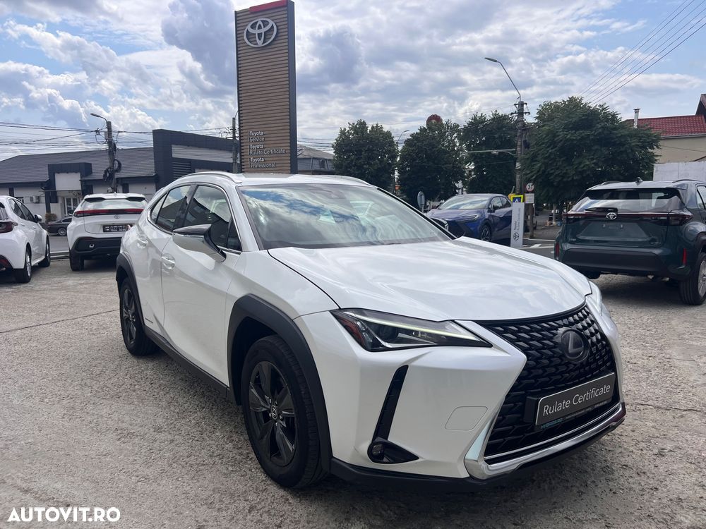 Lexus UX - 2