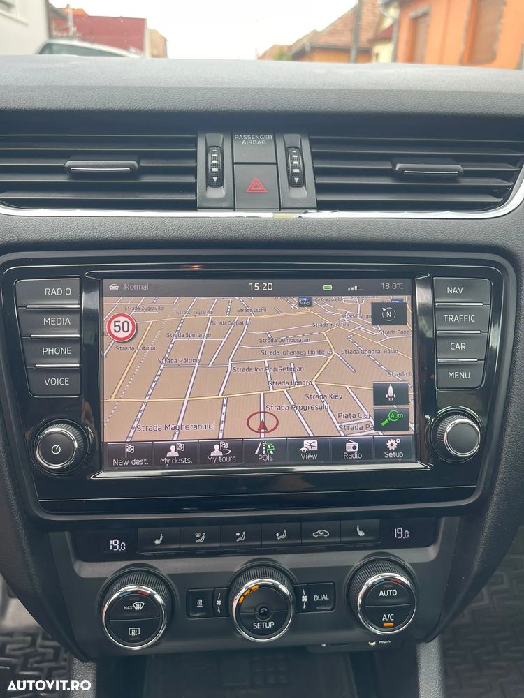 Skoda Octavia 2.0 TDI DSG Style - 9