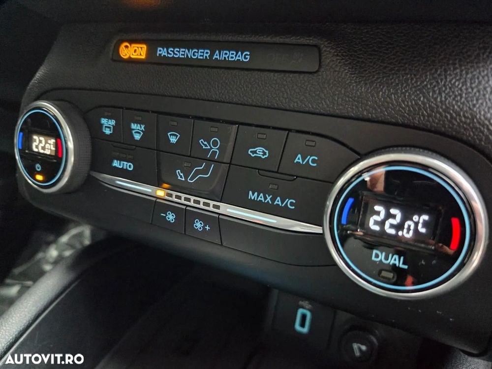 Ford Focus 1.5 EcoBlue Titanium - 11