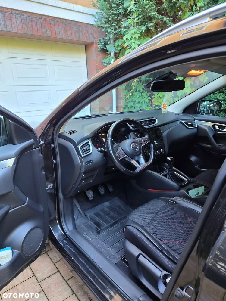 Nissan Qashqai 1.6 DIG-T N-Connecta - 17