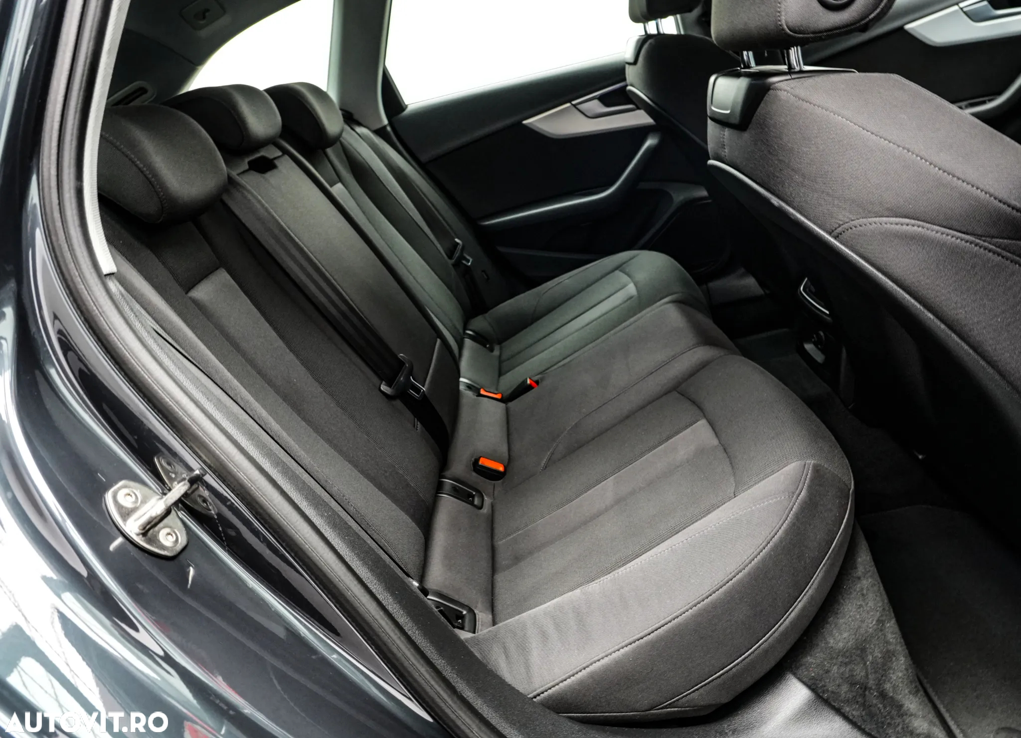 Audi A4 Avant 2.0 TDI ultra Sport - 17
