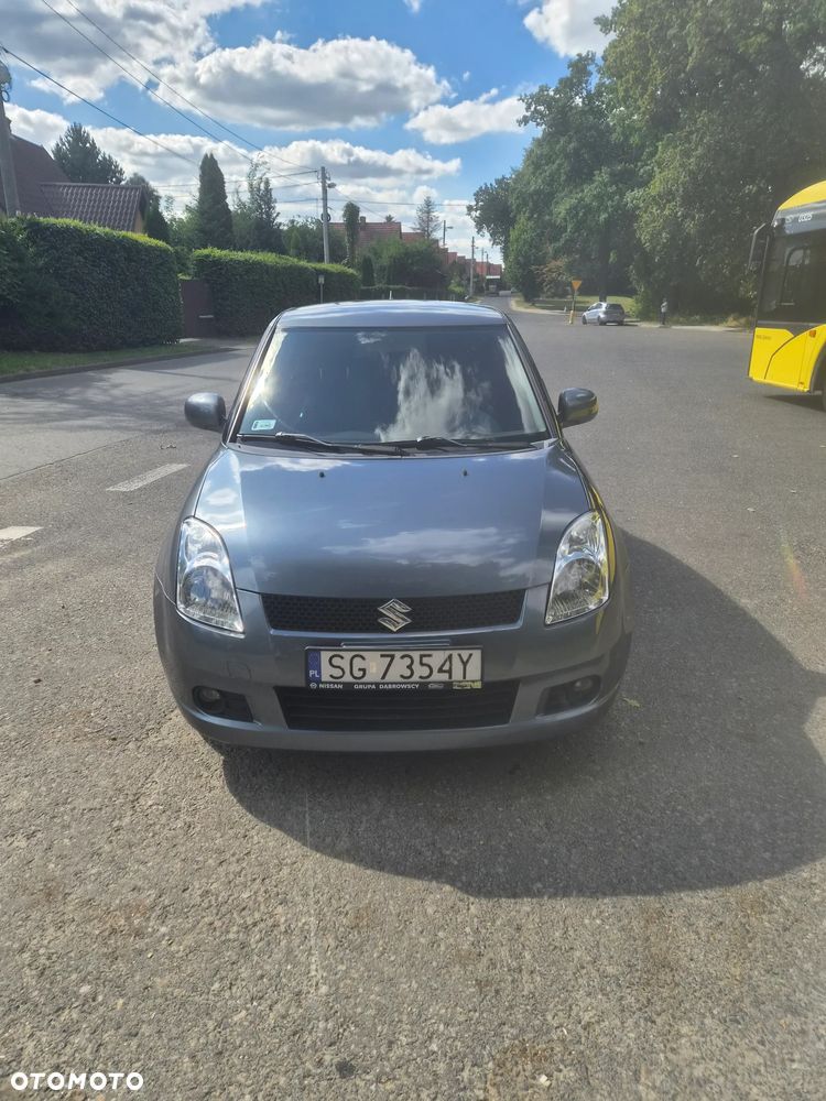 Suzuki Swift - 1