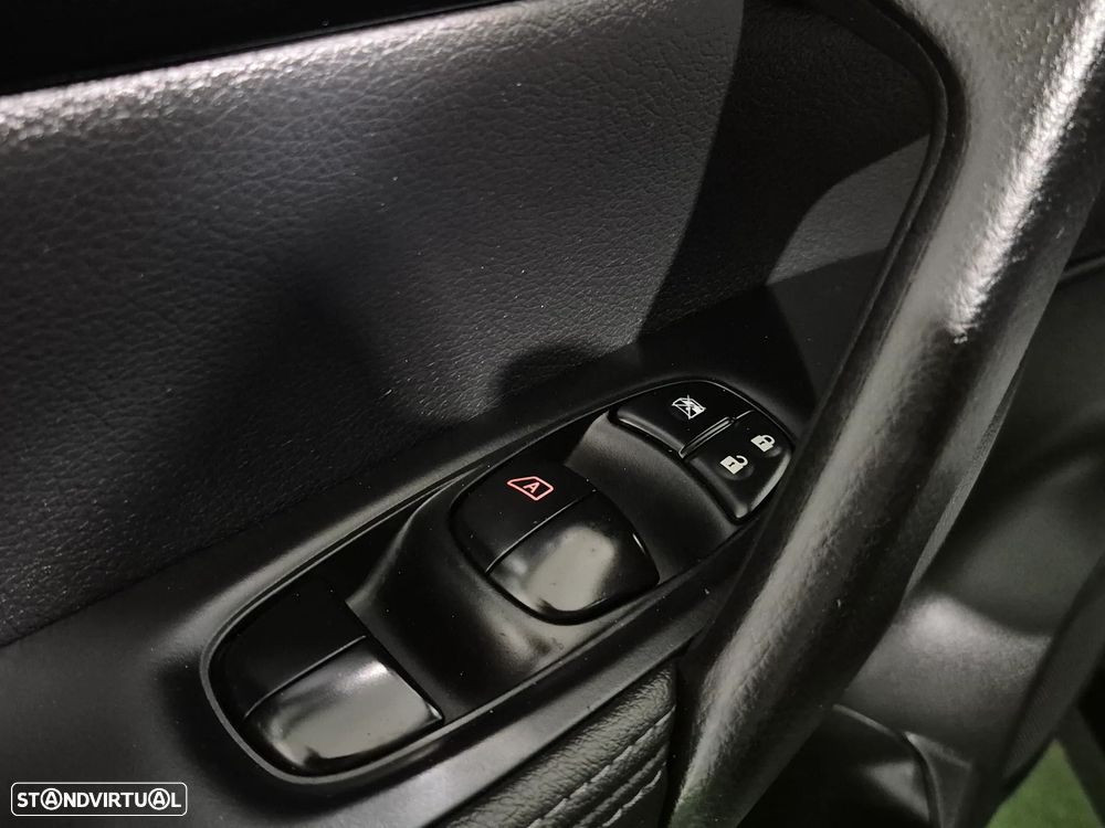 Nissan Qashqai 1.6 dCi Tekna Premium 17 Pele S P.Preta - 17