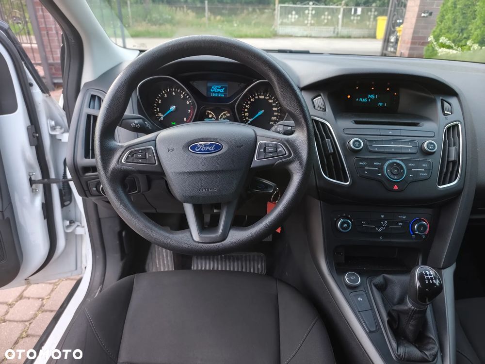 Ford Focus 1.0 EcoBoost 99g Trend - 23