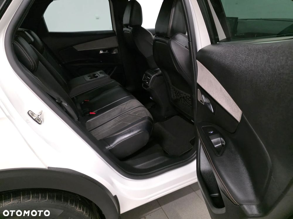 Peugeot 3008 BlueHDi 130 Stop & Start EAT8 GT - 32