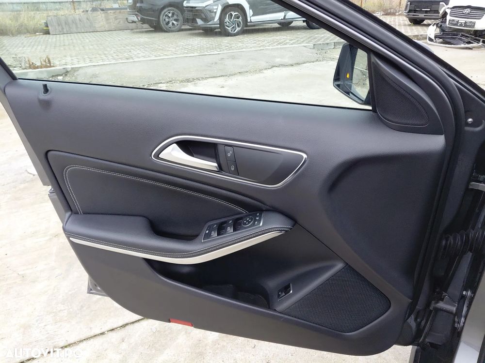 Mercedes-Benz GLA 200 d Aut. - 18