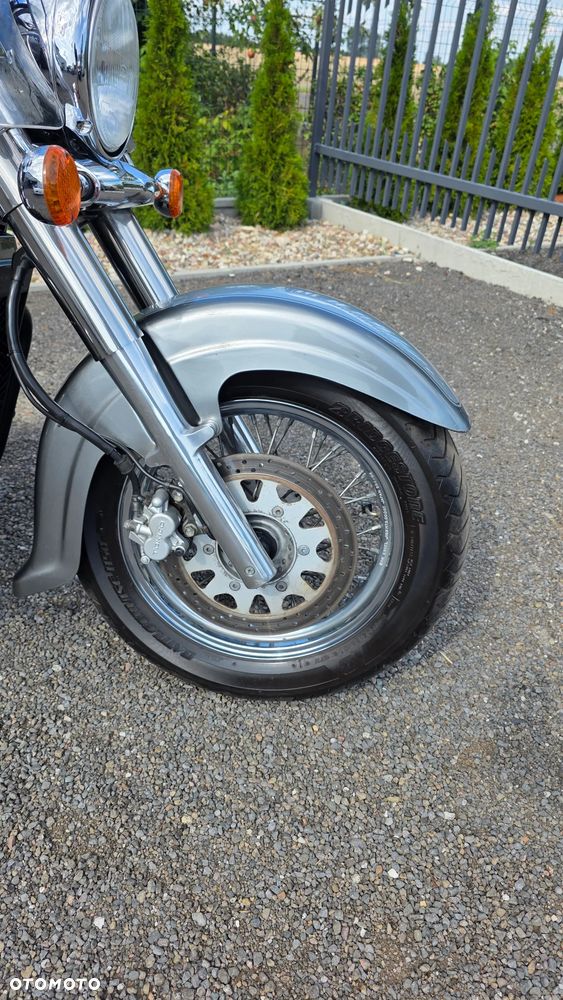 Suzuki Intruder - 6