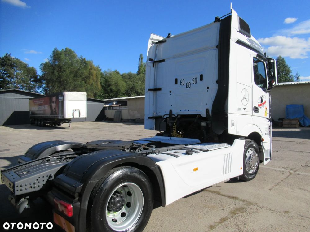 Mercedes-Benz ACTROS - 4