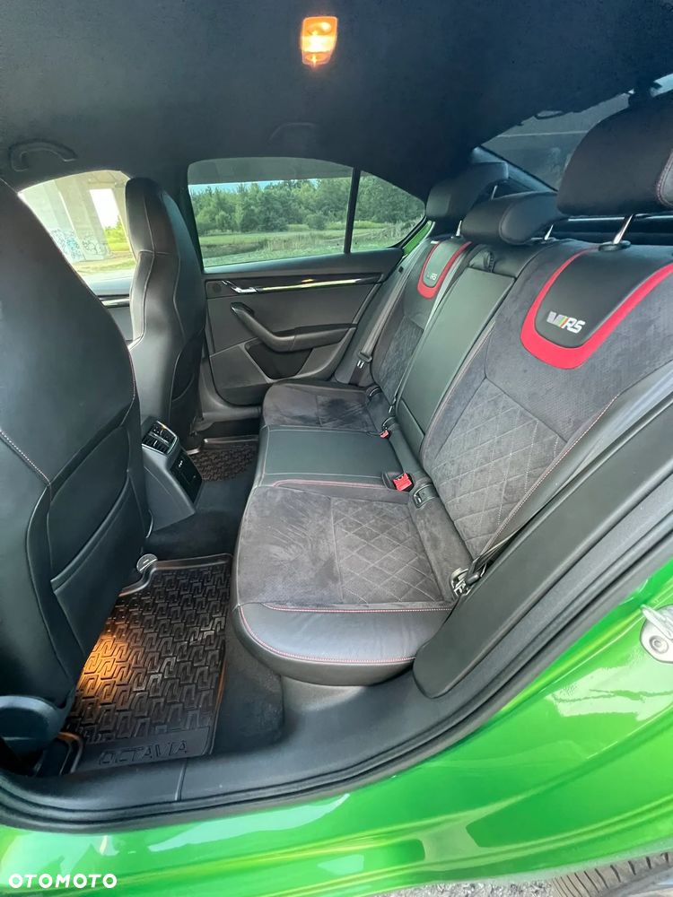Skoda Octavia 2.0 TSI RS Challenge 245 DSG - 11