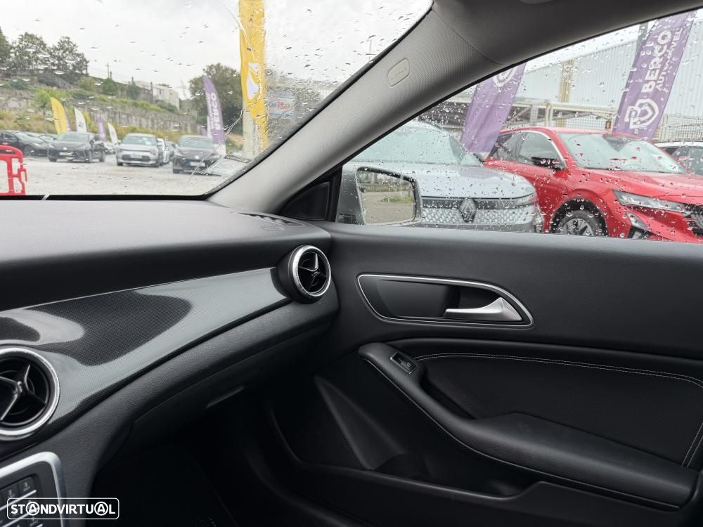 Mercedes-Benz CLA 200 d Shooting Brake AMG Line - 10