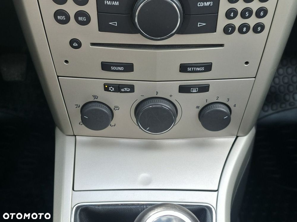 Opel Astra - 16