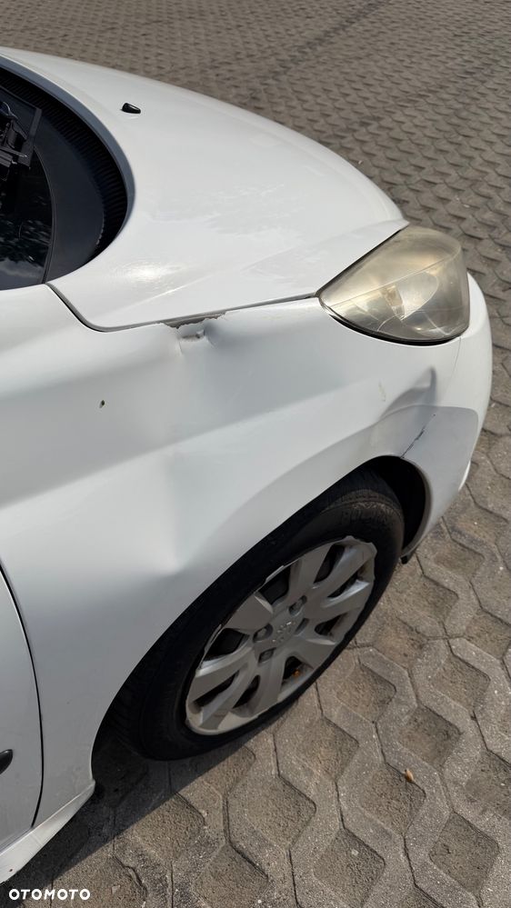Peugeot 207 - 16