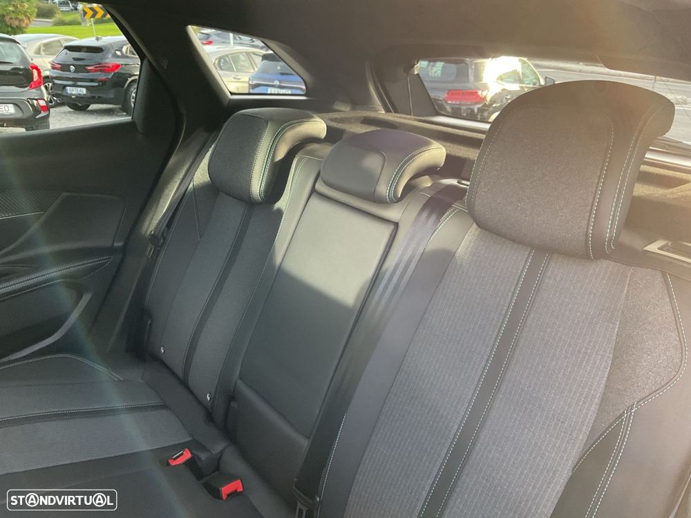 Peugeot 3008 1.2 PureTech Allure - 40