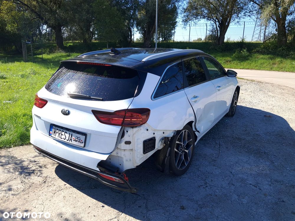 Kia Ceed 1.4 T-GDI L Business Line DCT - 17
