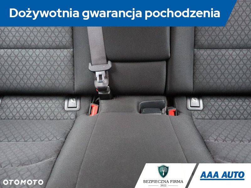 Kia Ceed - 12