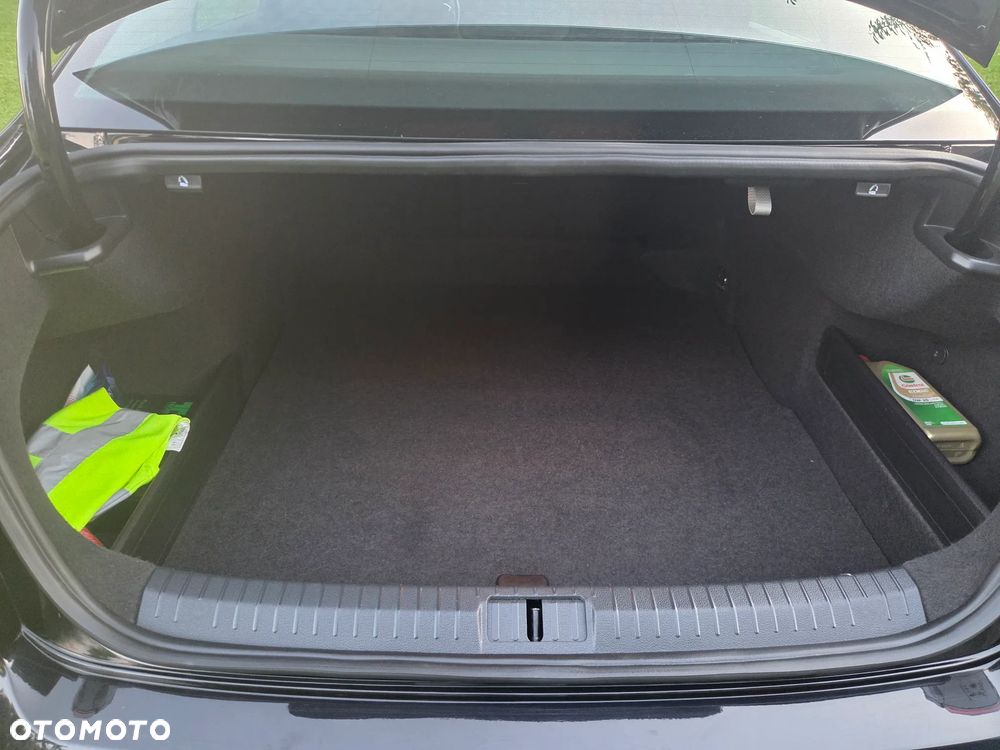 Volkswagen Passat 1.5 TSI EVO Elegance DSG - 18