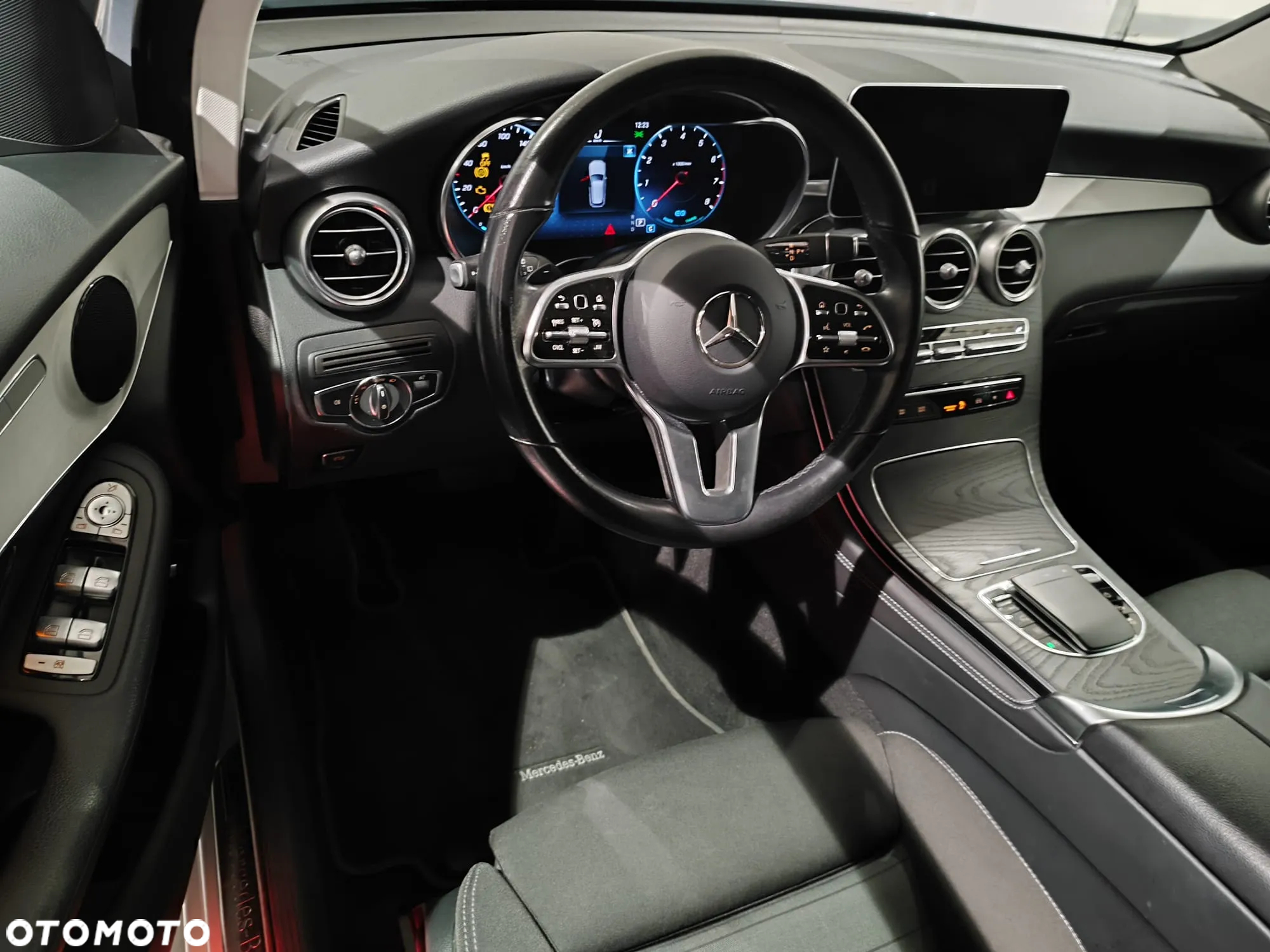 Mercedes-Benz GLC 200 4Matic 9G-TRONIC - 8