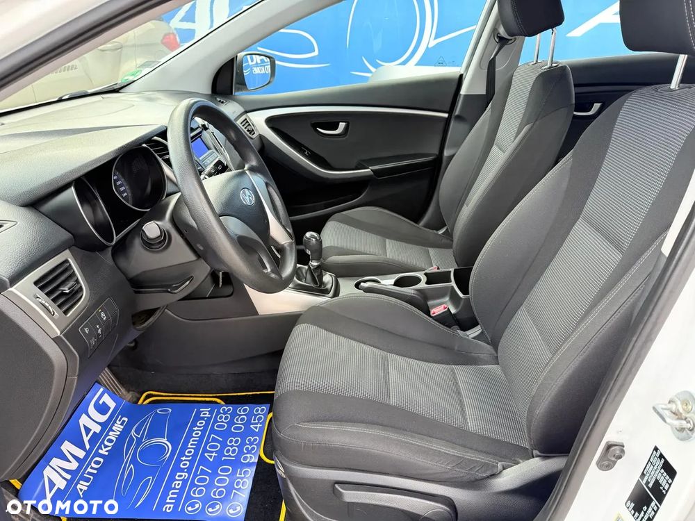 Hyundai i30 1.6 D Classic + - 13