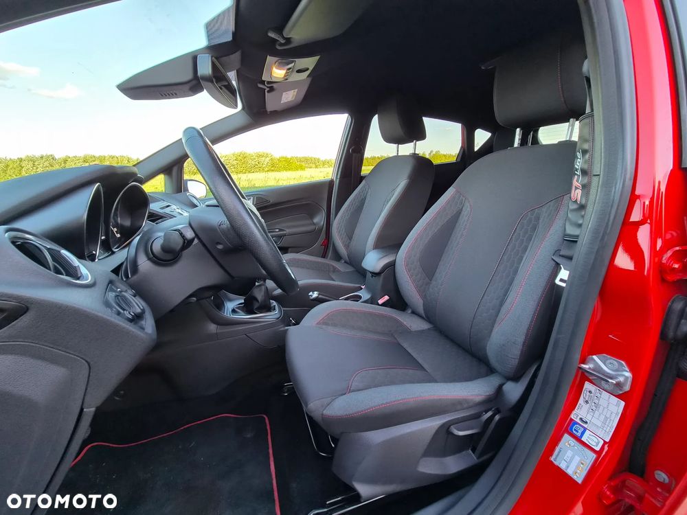 Ford Fiesta 1.0 EcoBoost STart-Stop ST-LINE - 24